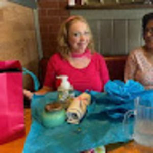 Meet your Posher, Debbie